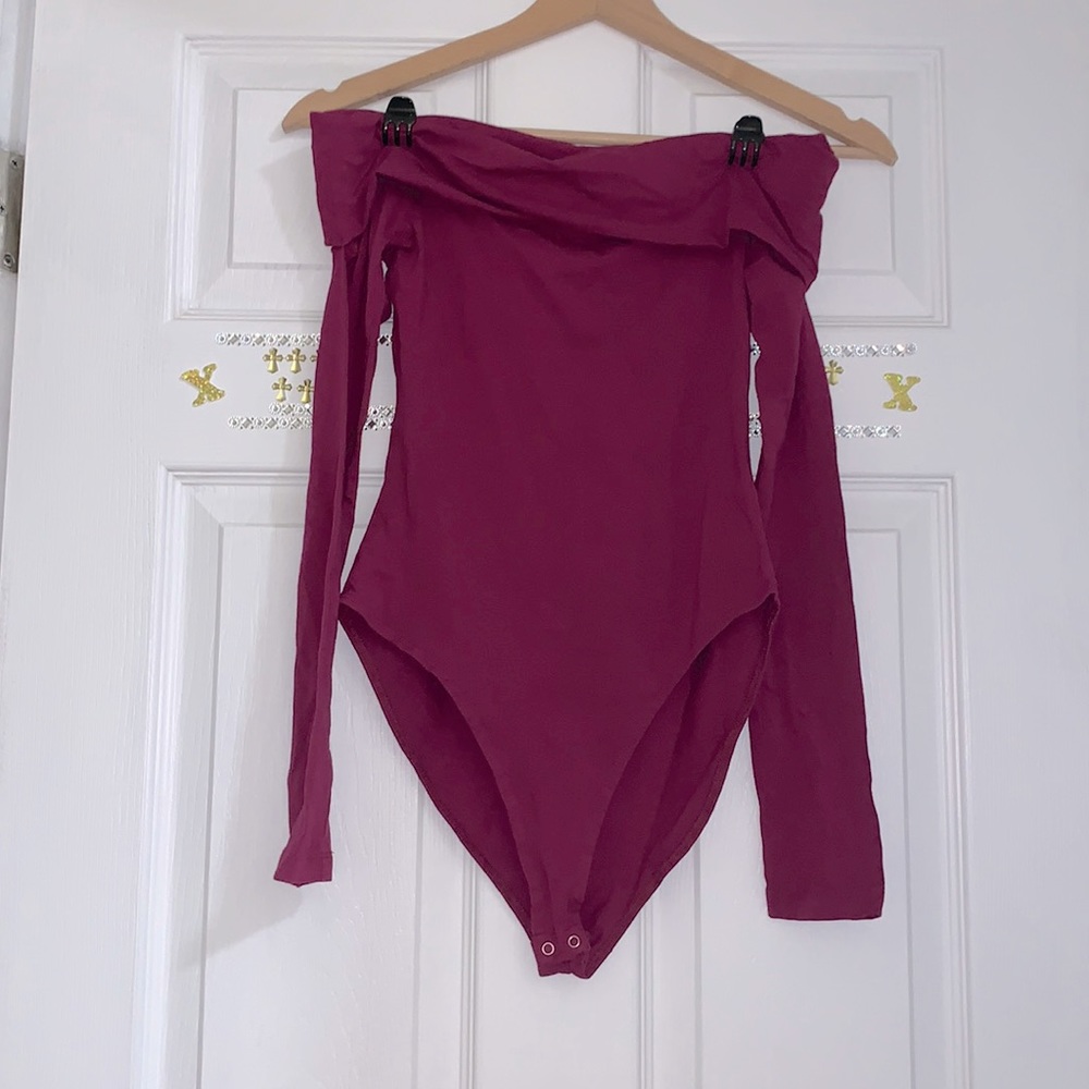 💕 Forever 21 Fuchsia Off-the-shoulder Bodysuit 💕